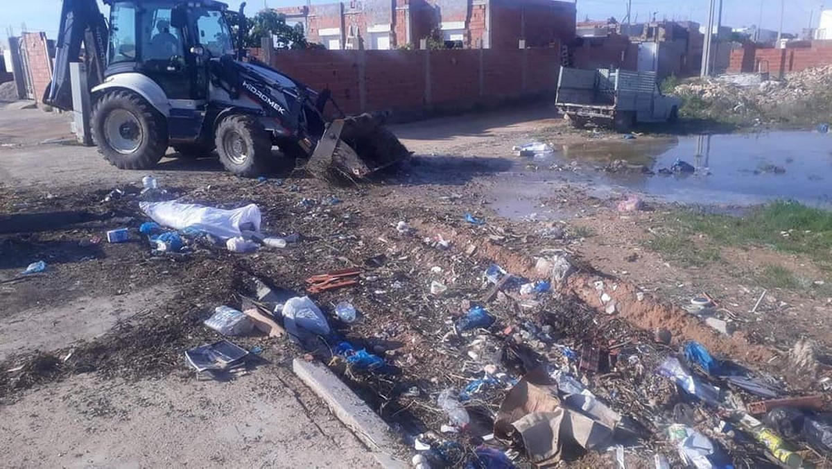 صفاقس الإنطلاق في رفع النفايات من شوارع وأنهج المدينة
