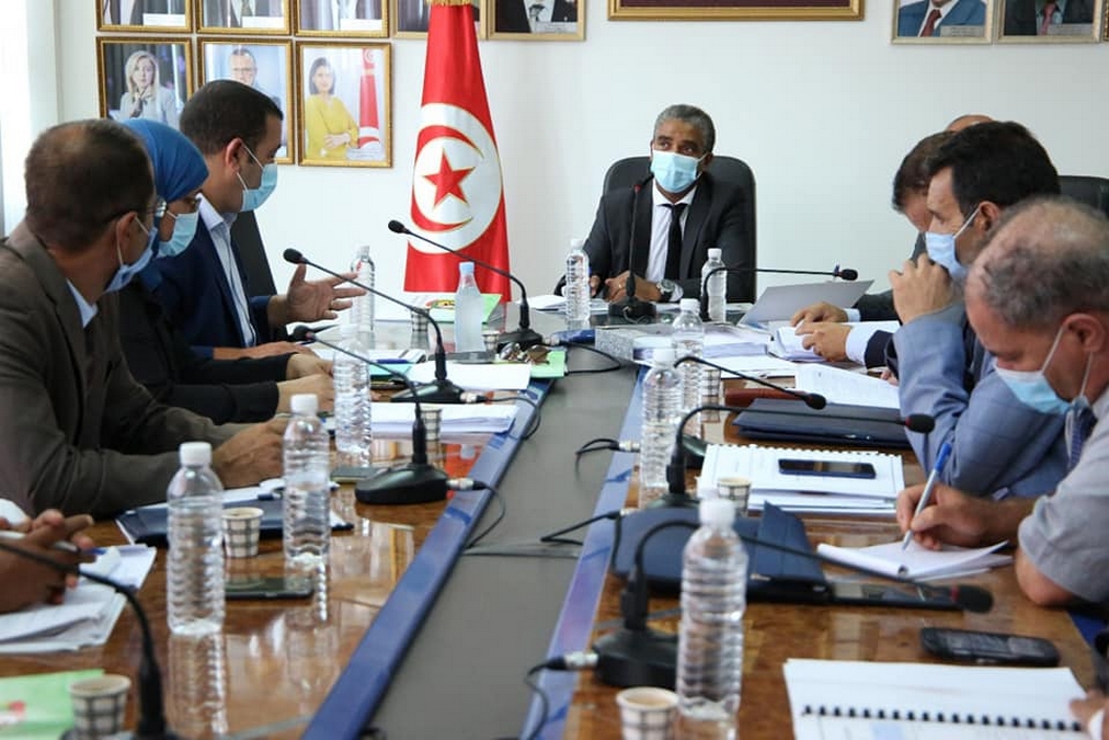 وزارة الشباب والرياضة تبحث سبل دعم  نشاط الجامعة التونسية للرياضة المدرسية والجامعية