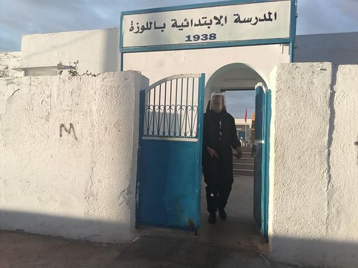 مُطالبة رجال التربية بالتخفيف على الأسر التونسية