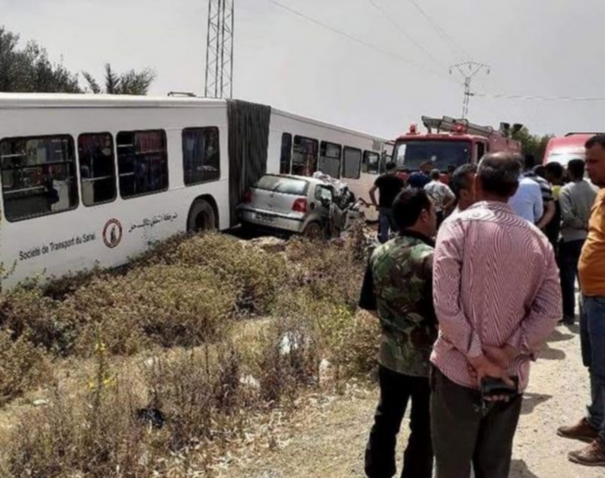 حادث مرور بمساكن يسفر عن وقوع قتلى وجرحى
