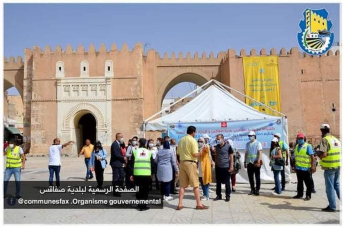 حملة للتشجيع على التسجيل في منظومة التلقيح بباب الديوان بصفاقس