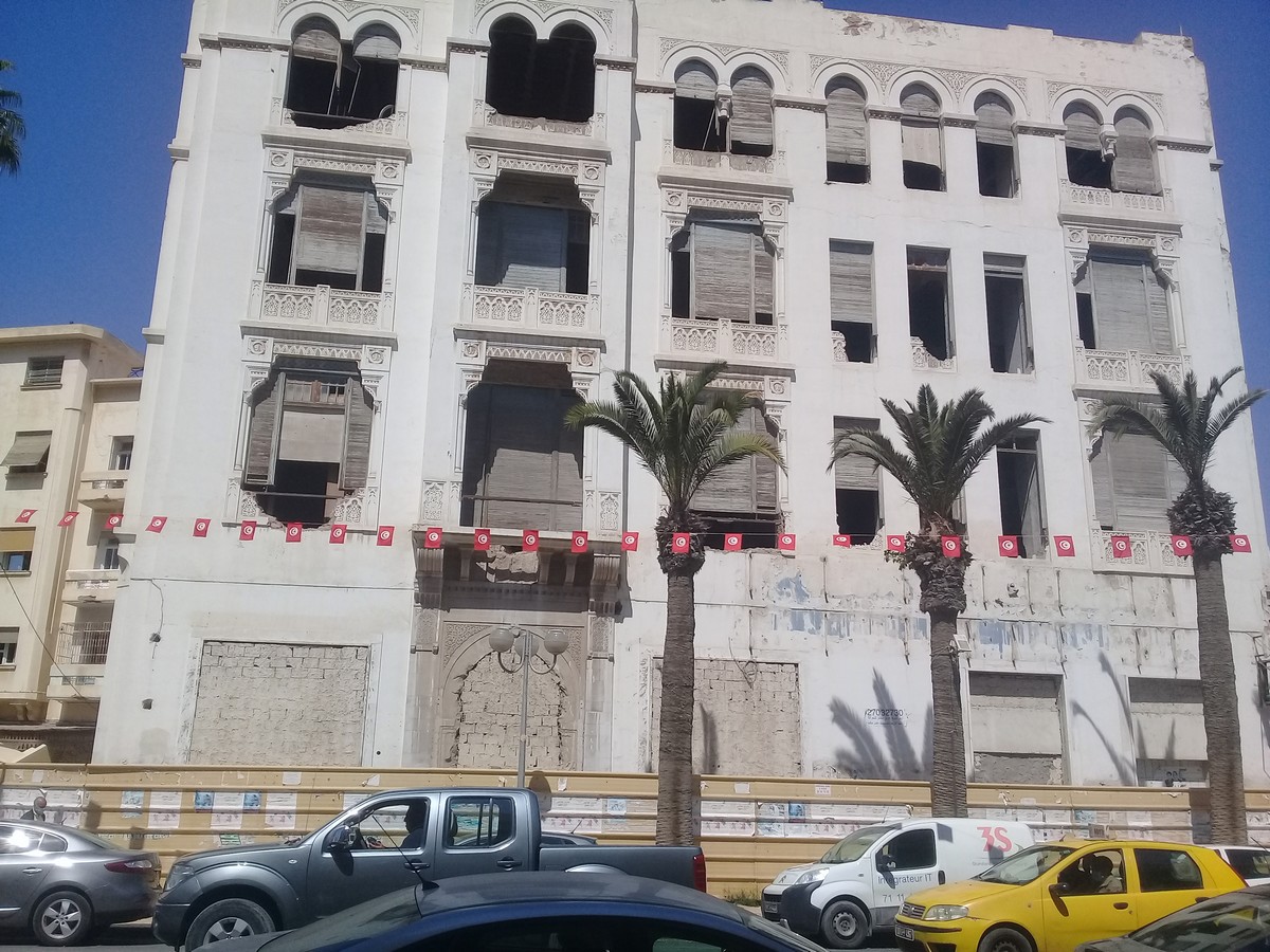 صفاقس : عدم تعهّد العمارات  بالتزويق اعطى مسحة من  الكآبة للمدينة