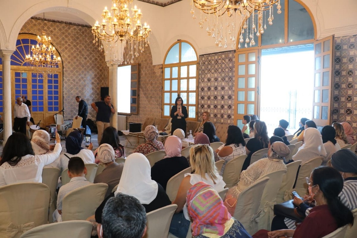 وزيرة المرأة والأسرة وكبار السن تزور المعهد العالي لإطارات الطفولة وتحتفي بالأمهات والمتقاعدين