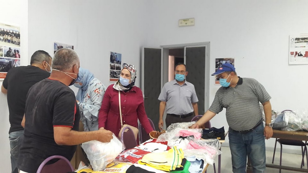 اللجنة  المحلية  التضامن  االاجتماعي   بساقية الزيت تنظم عملية توزيع صدقات عيد الاضحى