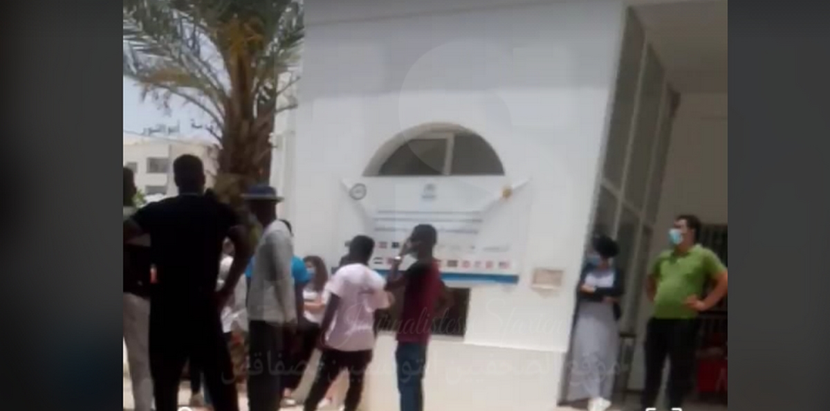 صفاقس : بالفيديو إحتجاج للأفارقة طالبي اللجوء