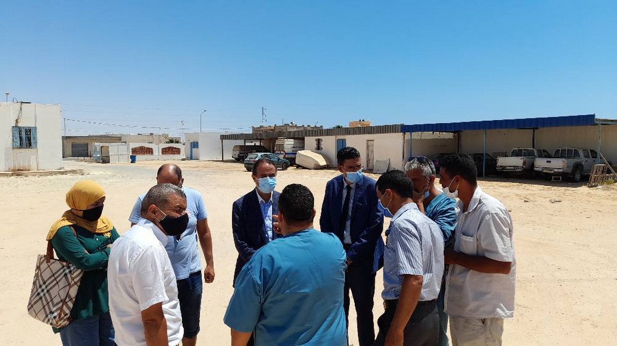 والي صفاقس  يزور المستشفى المحلي بالصخيرة