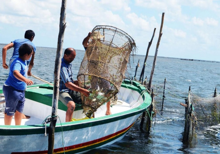 نداء إستغاثة من البحارة بجزيرة قرقنة