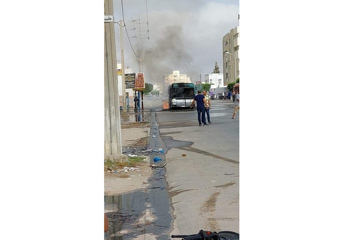 صفاقس : احتراق  حافلة بطريق  الافران