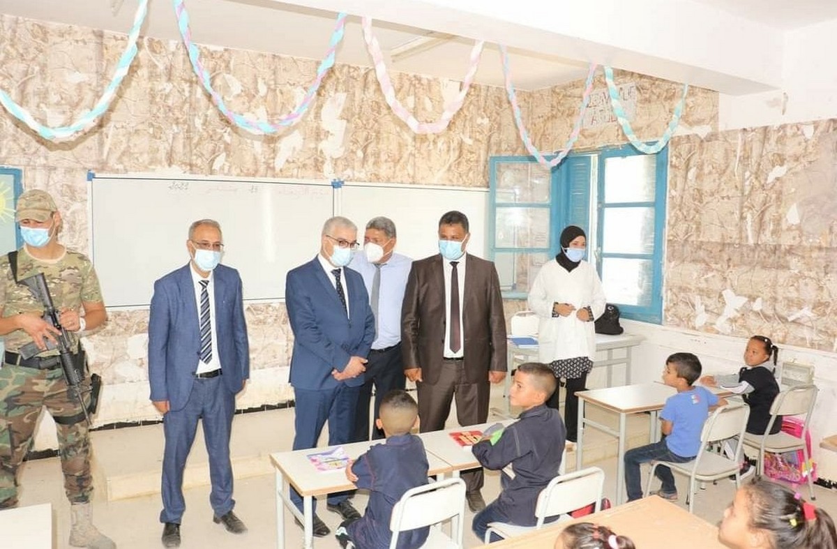 صورة اسالت  الكثير  من  الحبر فمن  منهم على صواب