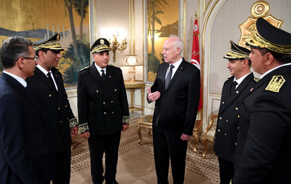 رئيس  الدولة  يشرف على موكب أداء اليمين للسادة الولاة الجدد