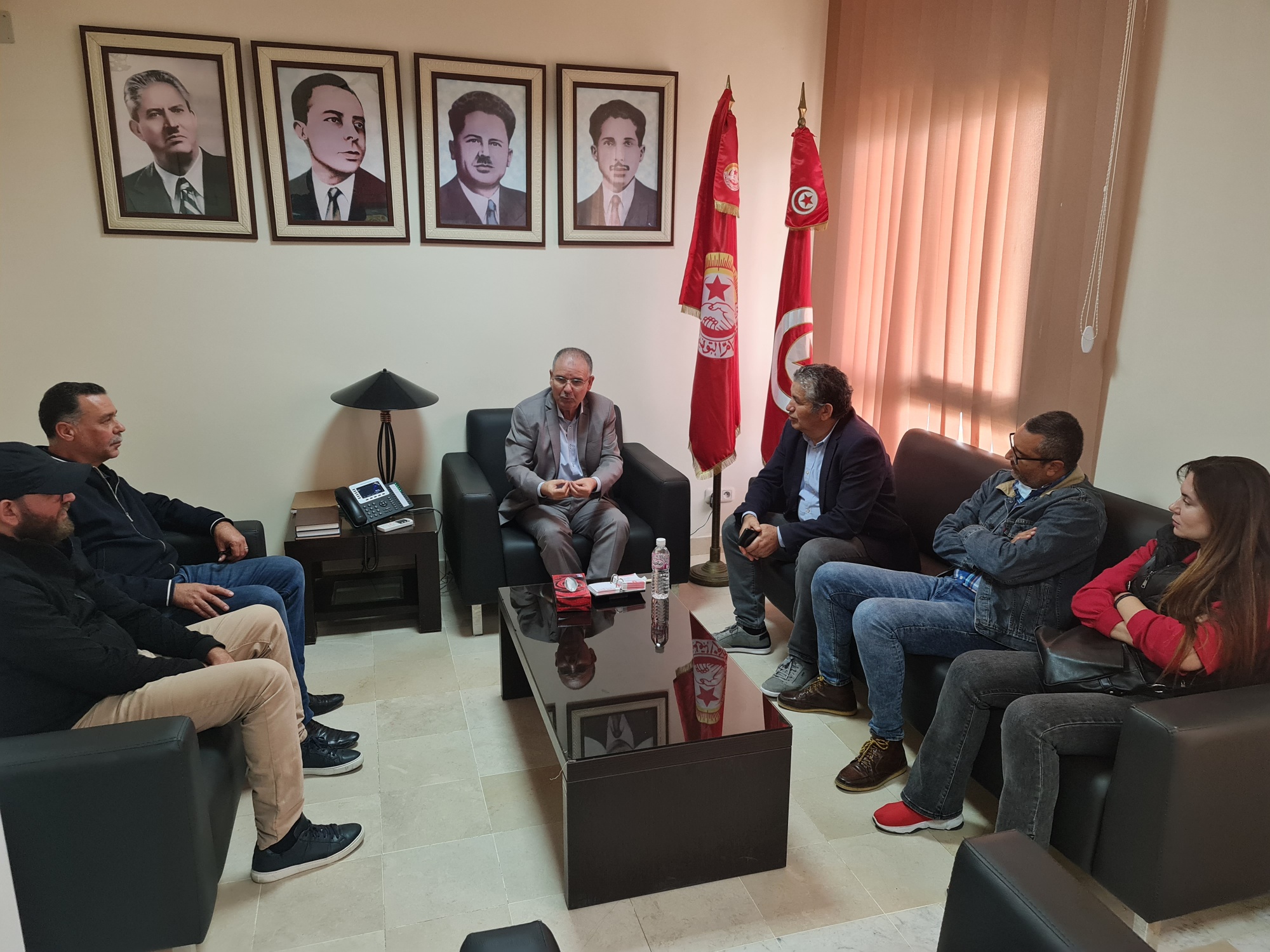 الطبوبي يلتقي أعضاء عن الجامعة العامة للكهرباء والغاز