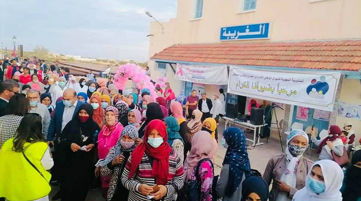 خدمات القافلة الصحية عبر القطار الوردي بصفاقس وسيدي بوزيد وقفصة تشمل نحو 4 آلاف شخص وقريبا قافلة جديدة بجهات أخرى