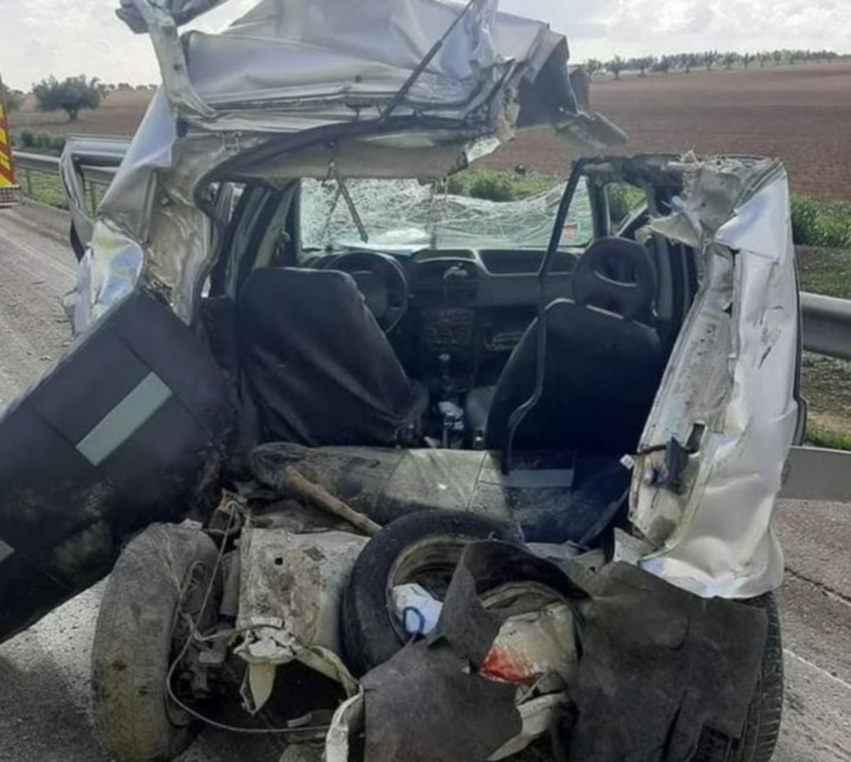 حادث  مرور  بالطريق  السريعة يُسفر  عن وفاة  شخص  وجرح خمسة آخرين