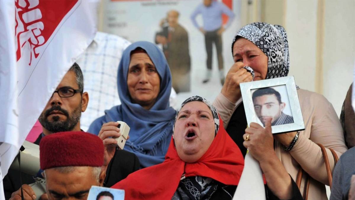 أمام قصر قرطاج: عائلات المهاجرين غير النظاميين المفقودين في وقفة احتجاجية