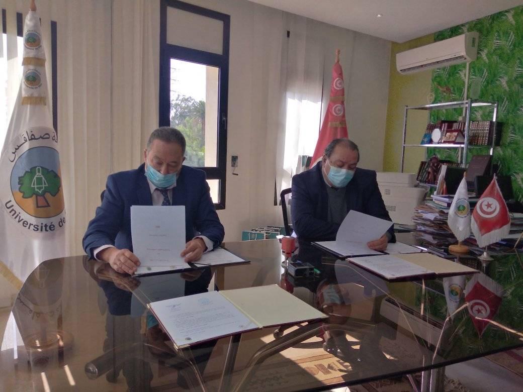 توقيع اتفاقية إطارية بين جامعة صفاقس وجامعة المرقب الليبية