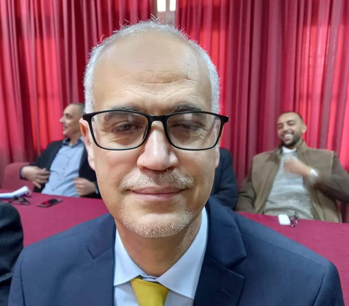 ألف مبروك للقاضي الفاضل محمد بوزويتينة حصوله على الدكتوراه بملاحظة مشرف جدا