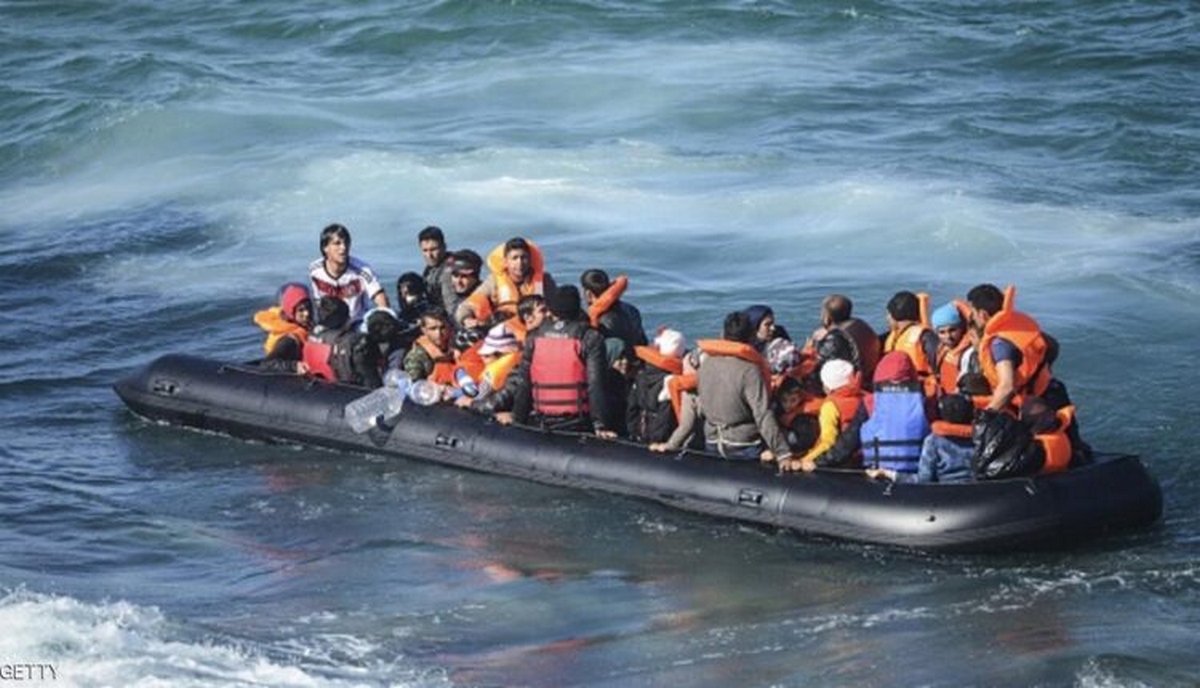 تونس غرق 6 مهاجرين وفقد 30 بعد انقلاب قاربهم