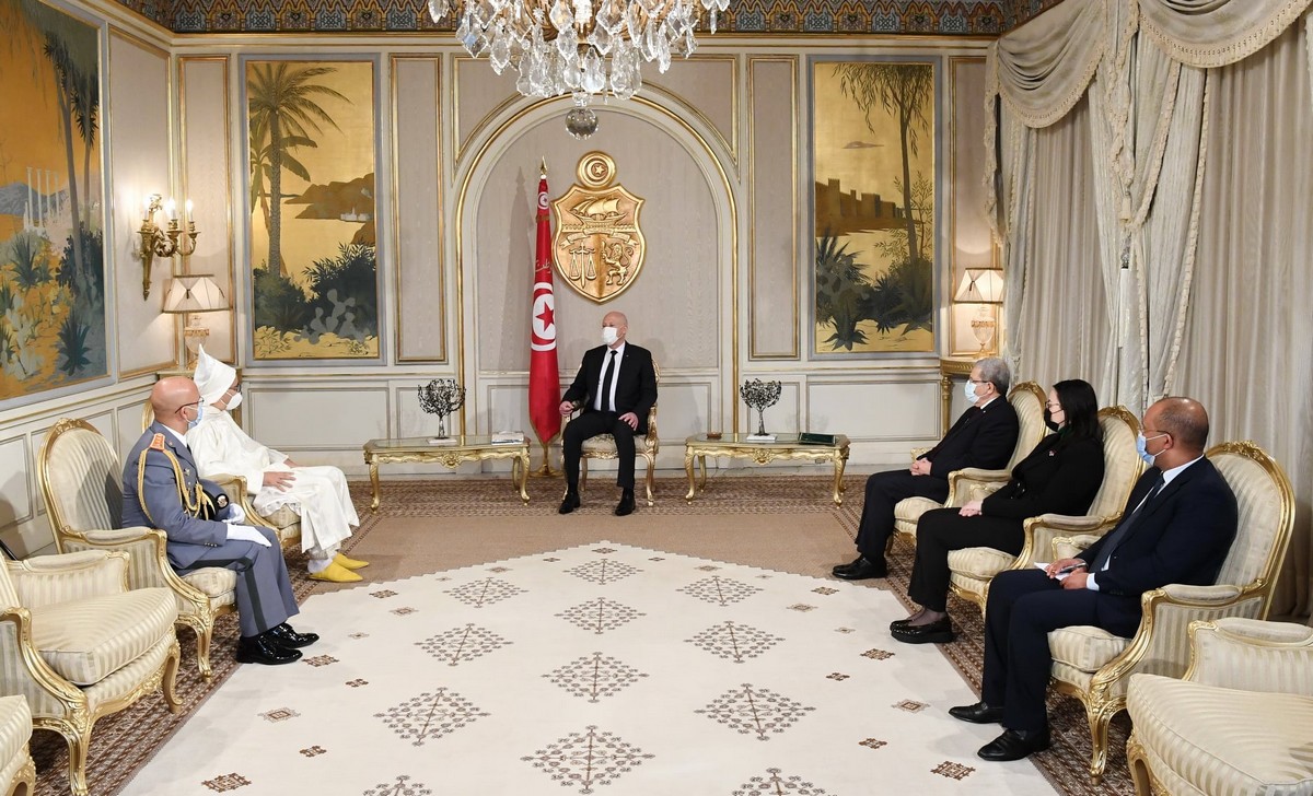 رئيس  الدولة  يشرف  على موكب تسلّم أوراق اعتماد سفراء جدد بتونس