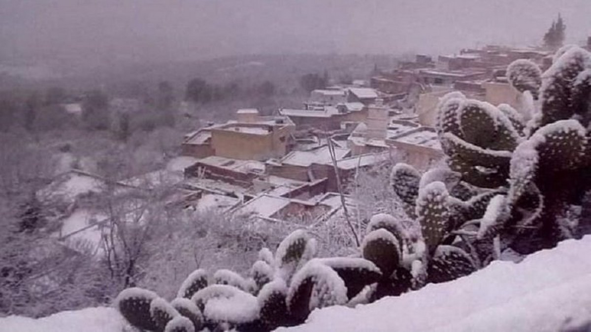 وبدات الثلوج تغظي سهول مكثر وسليانة