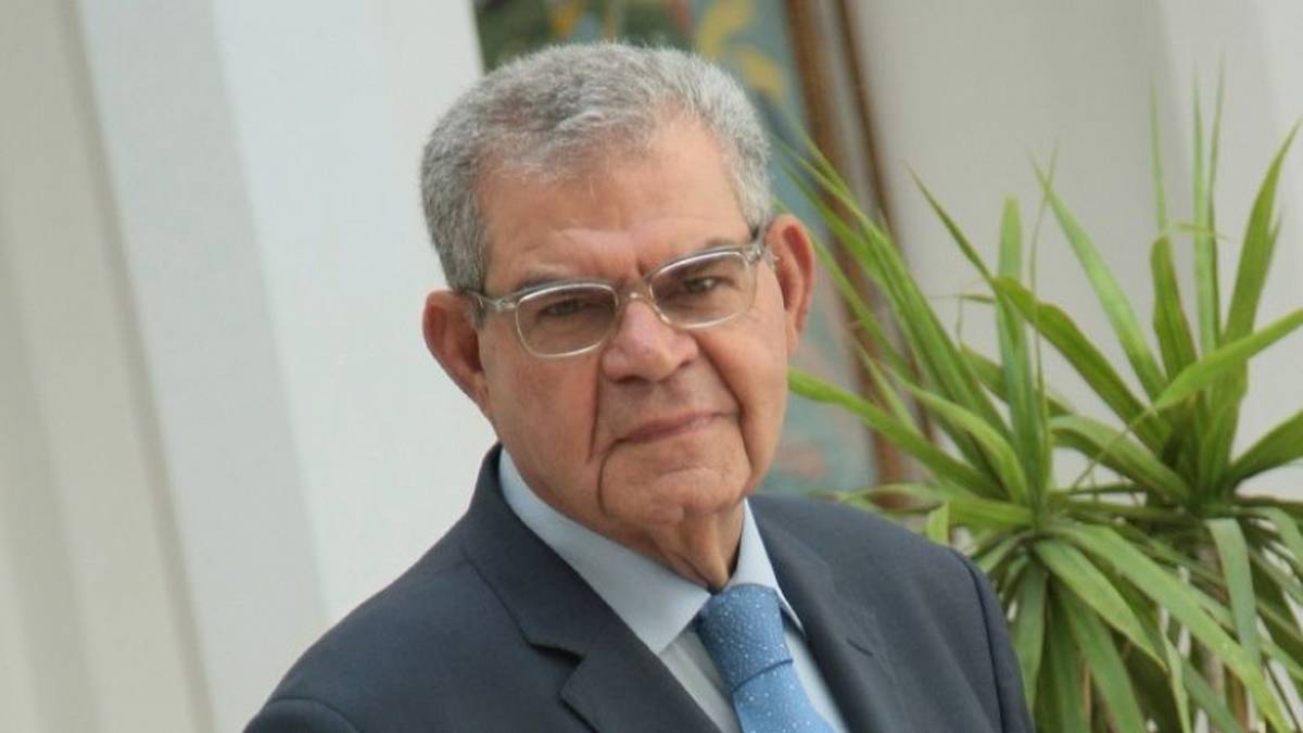 النادي الصفاقسي يتمنى الشفاء لرئيس الهيئة التسيرية للنادي المنصف السلامي إثر تعرضه لوعكة صحية