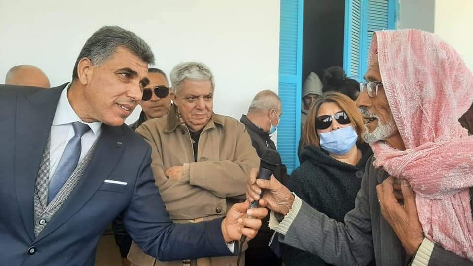 والي صفاقس يلتقي أهالي اللماية من منزل شاكر