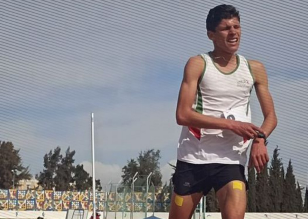 العداء التونسي أسامة فرحات يحقق رقما قياسيا جديدا في مسابقة 5000 مترا مشي