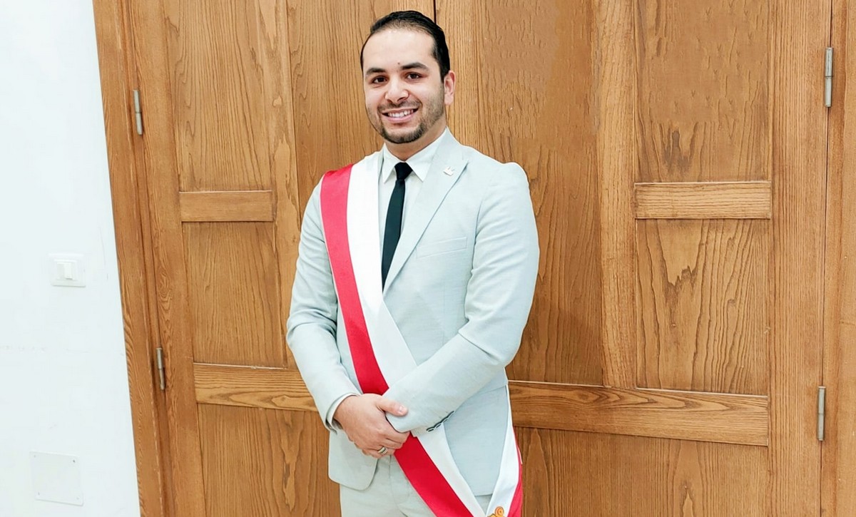 العضو البلدي زاهر اللوز  يتهم  رئيس بلدية صفاقس بمحاولة الاعتداء عليه  بالعنف