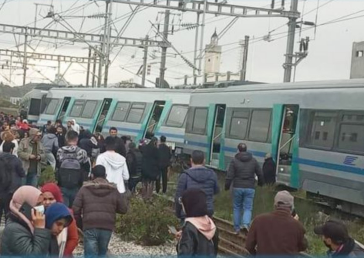 مرة  اخرى: جنوح قطار المسافرين المتوجّه من محطّة تونس نحو محطّة الرياض