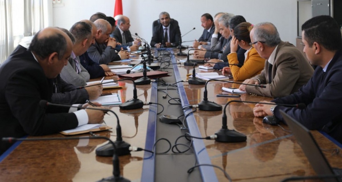 استفحال ظاهرة العنف في الملاعب محور جلسة عمل في وزارة الرياضة