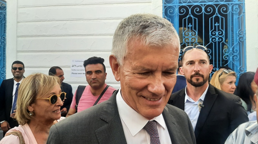 سفير فرنسا: زيارة الغريبة تؤكد روح الانفتاح والتعايش لدى التونسيين