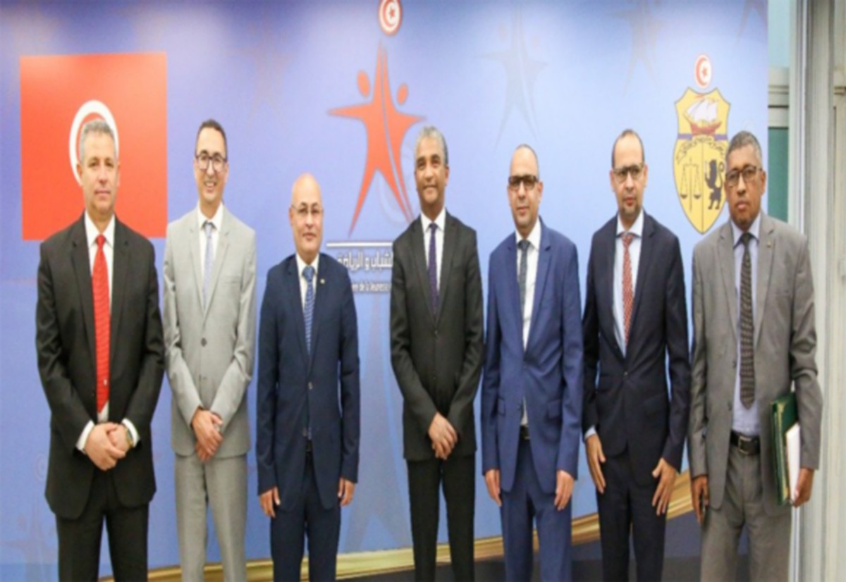 وزير الشباب والرياضة كمال دقيش يلتقي نظيره الموريتاني
