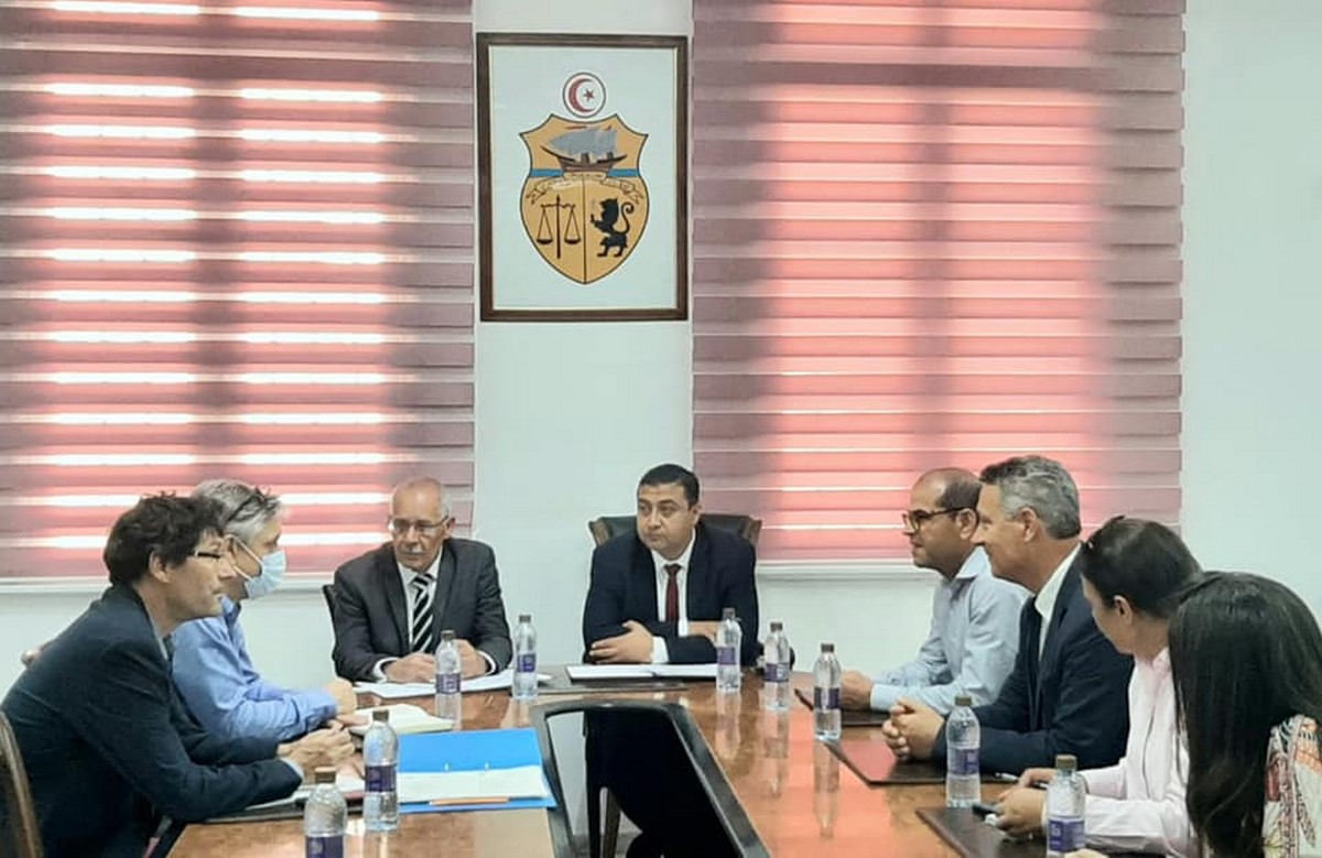 جلسة عمل بمقر الولاية حول مشروع الطريق السريعة صفاقس-سيدي بوزيد-القصرين