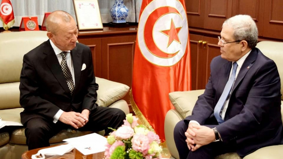 سعيّد يوجه دعوة لرئيس الوزراء الياباني لزيارة تونس