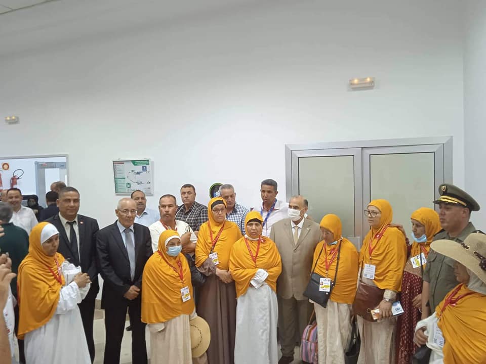 الفخفاخ يواكب إجراءات سفر حجيج ولايتي صفاقس وقابس نحو المدينة المنورة