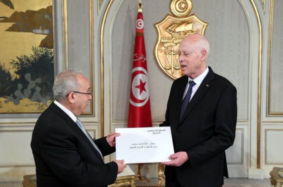 رئيس الدولة يتسلم  رسالة من الرئيس  الجزائري
