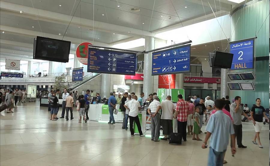 إيقاف تونسي حاول تهريب 23 ألف دولار في مطار هواري بومدين بالجزائر