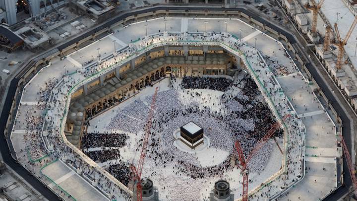 منع الدخول لمكة المكرمة دون تصريح استعدادا لموسم الحج