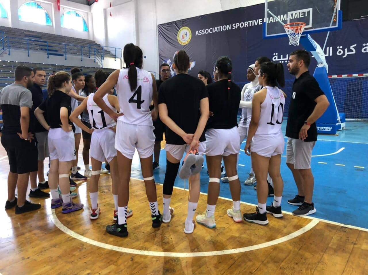 فريق وسطيات النادي الرياضي الصفاقسي يمر إلى الدور النهائي للبطولة الوطنية