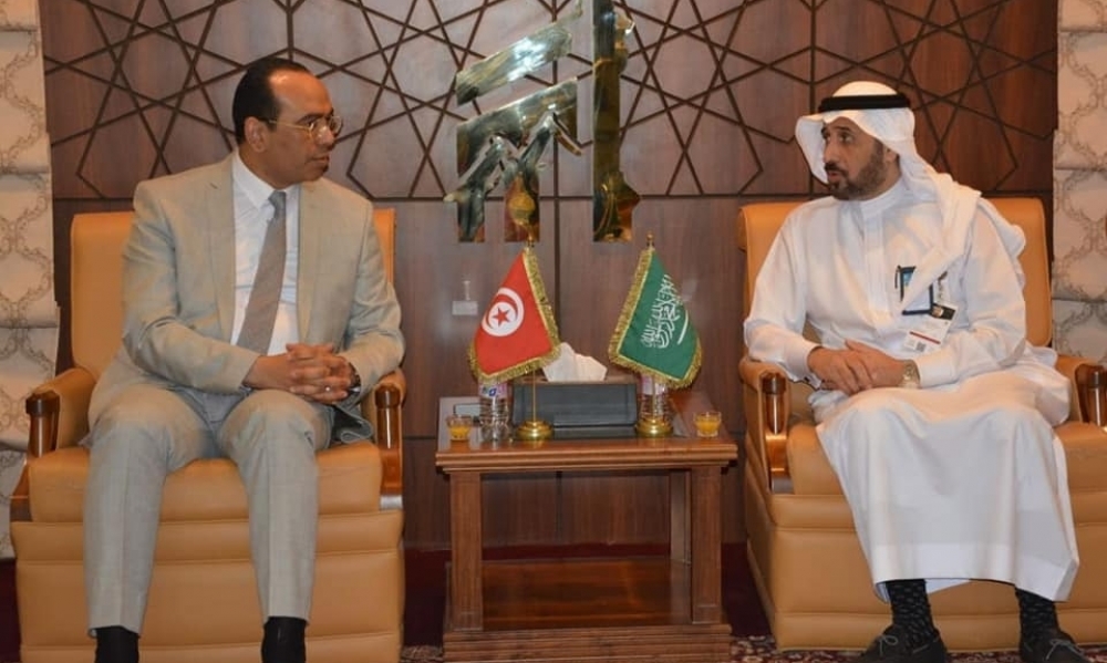 وزير الشؤون الدينية يلتقي رئيس شركة مطوفي حجاج الدول العربية