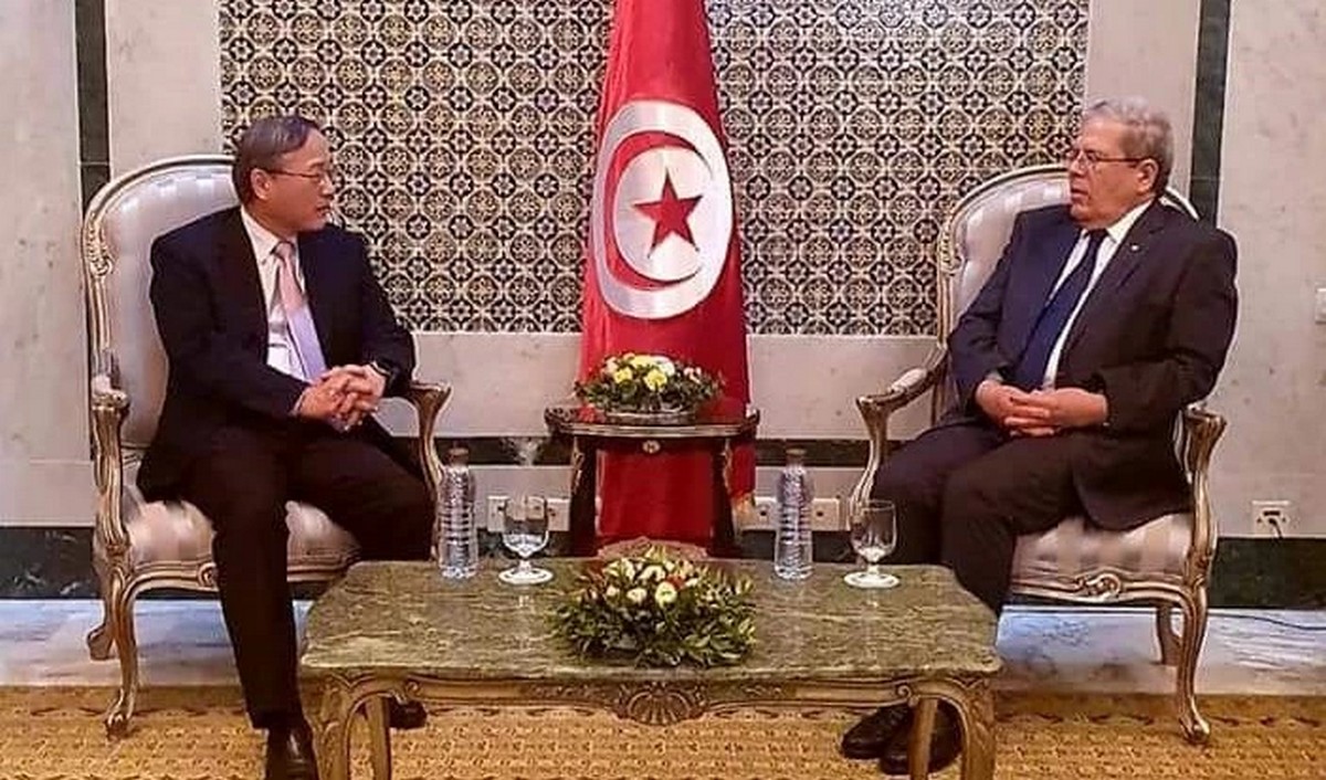 الجرندي  يتباحث  العلاقات الثنائية مع  سعادة سفير الصين بتونس