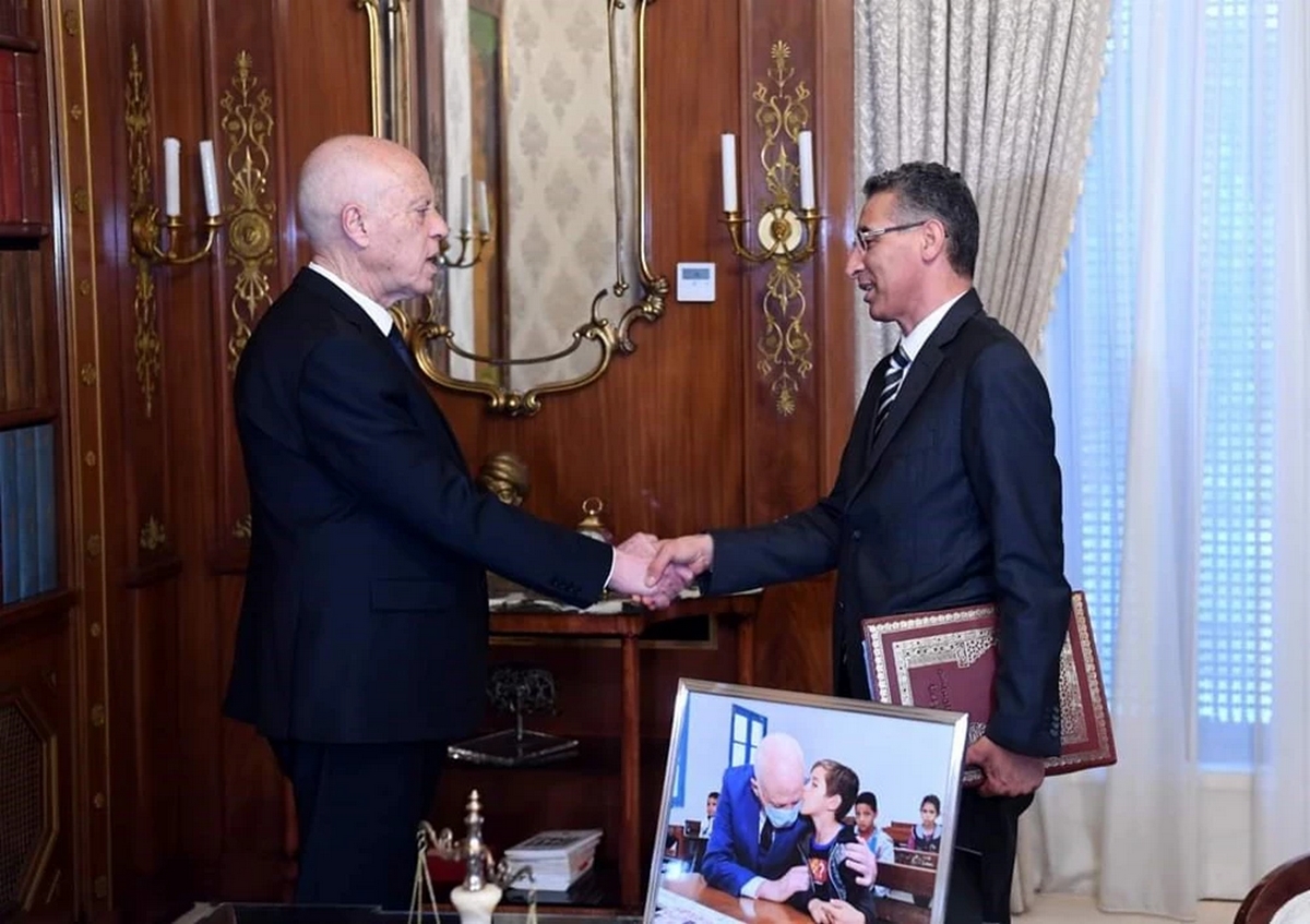 سعيد لوزير الداخلية: الإدارة يجب أن تكون حريصة على إنفاذ القانون على الجميع