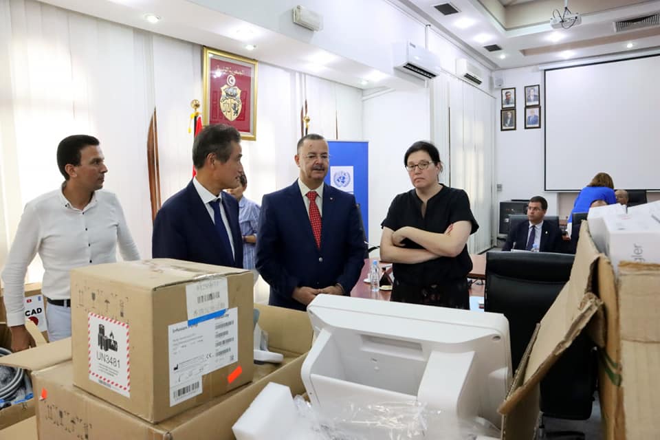 تونس تتسلّم معدّات طبّية من اليابان لمكافحة كوفيد-19