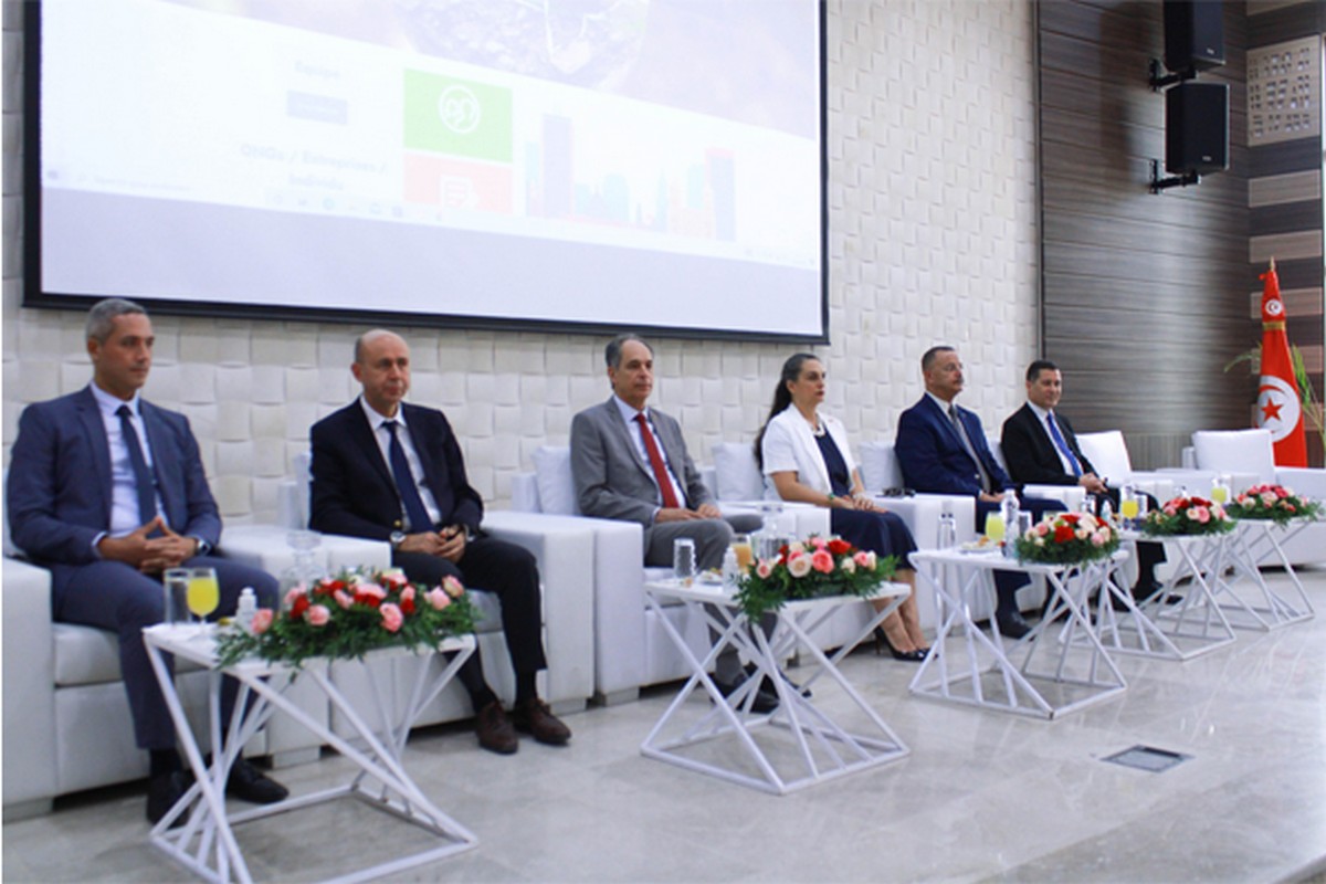 وزارة البيئة: الاعلان عن انطلاق التظاهرة الوطنية لجمع النفايات البلاستيكية والنفايات الخفيفة المتناثرة