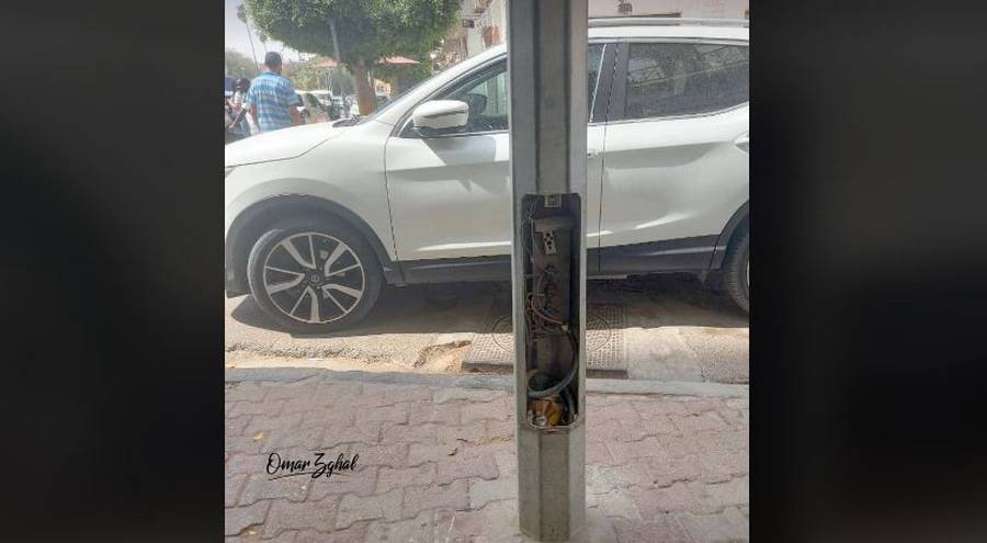 باب بحر صفاقس: عمود كهربائي بلا غطاء يشكل خطر على حياة المارة