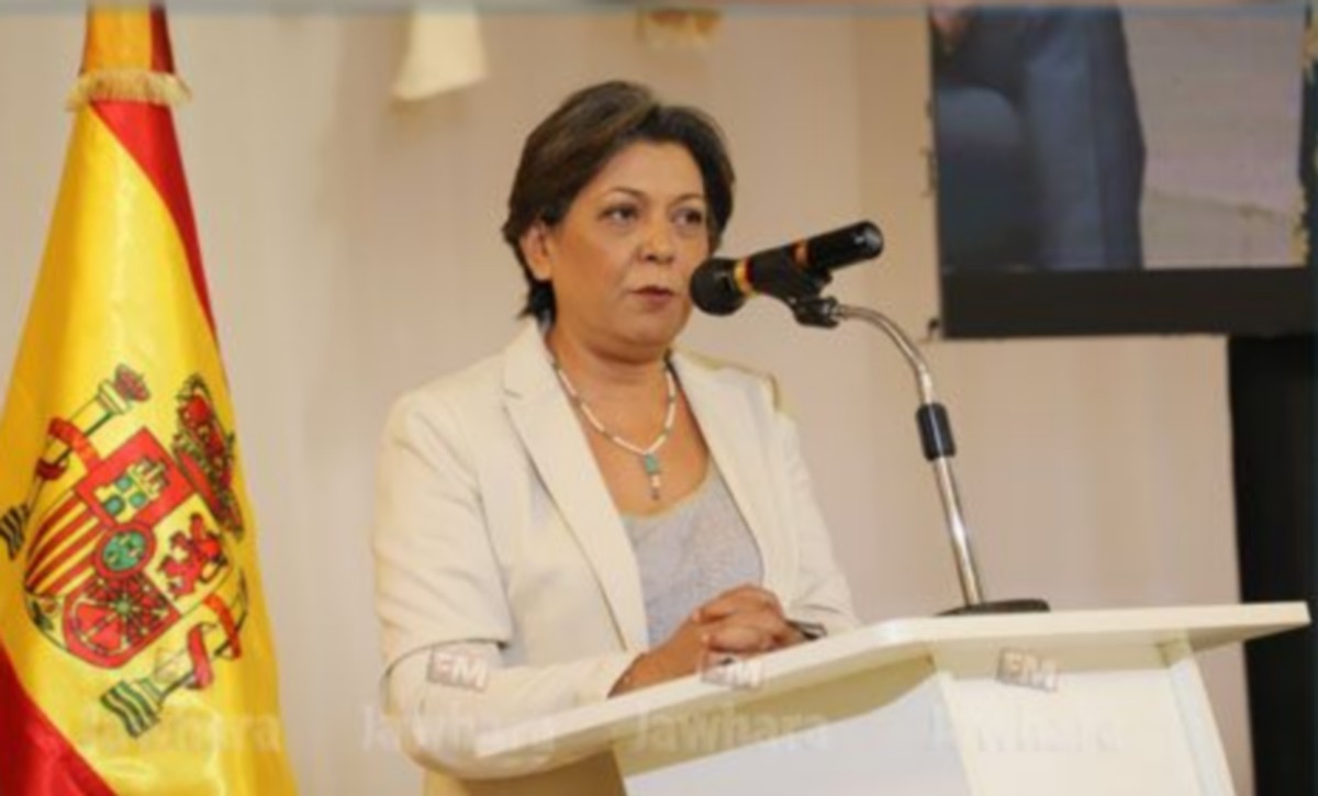 المديرة العامة للوكالة الوطنية للتشغيل تدعو أصحاب الشهائد العليا إلى الانخراط في عملية إعادة التأهيل