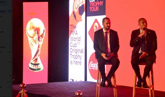 بمبادرة من كوكاكولا وفي إطار جولة دوليّة: تونس تستضيف رمز كأس العالم لكرة القدم ™FIFA واللاّعب الأسطورة دافيد تريزيغيه