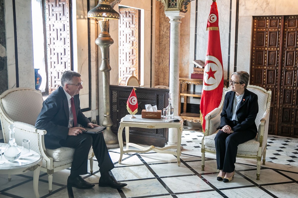 رئيسة الحكومة تتحادث مع سفير ألمانيا الاتحادية بتونس