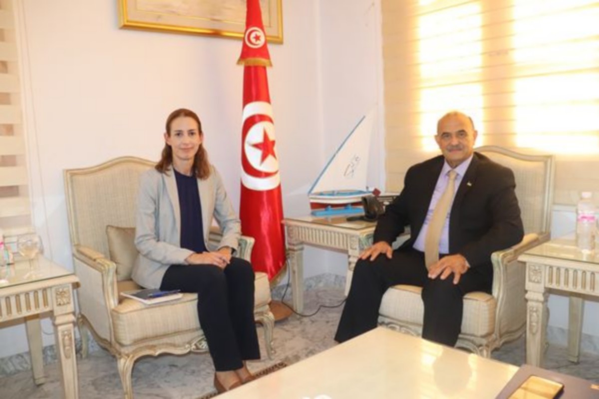 والي صفاقس يستقبل المستشارة السياسية بسفارة الولايات المتحدة الأمريكية بتونس