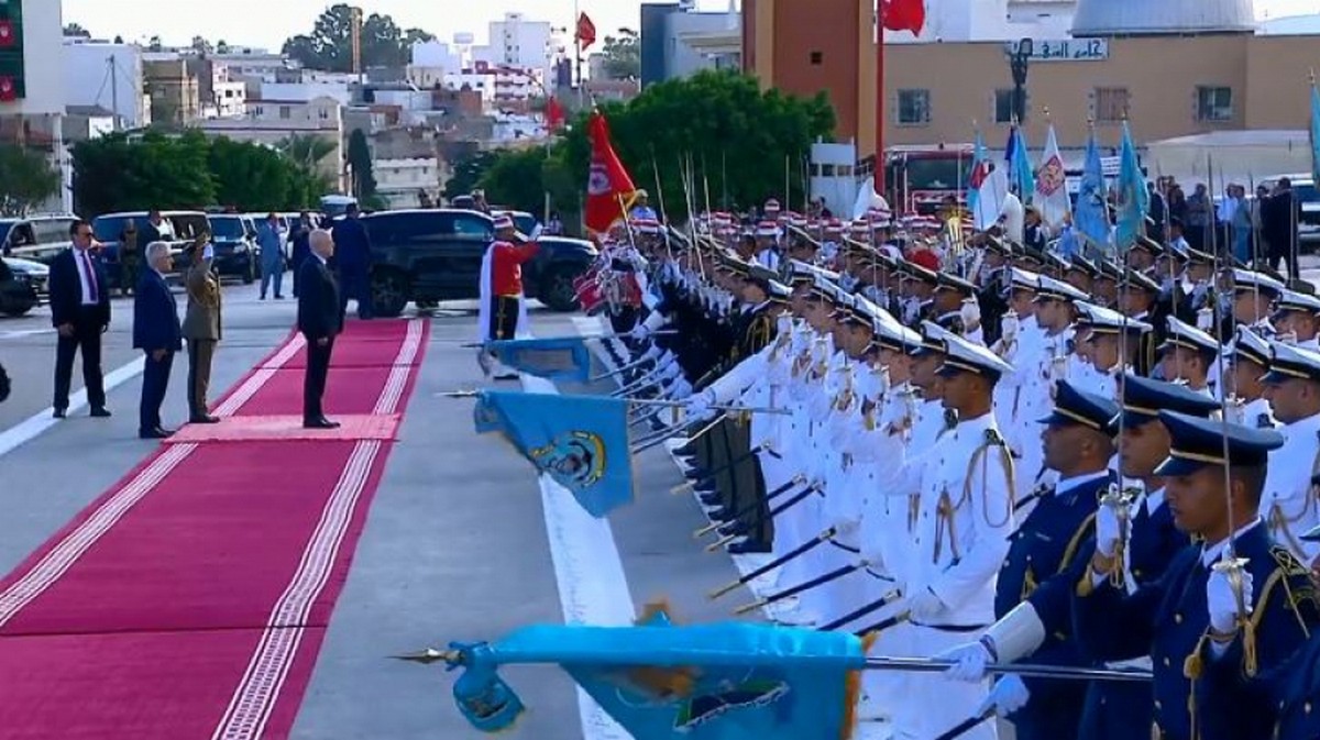 بنزرت :رئيس الدولة يشرف على موكب الإحتفال بالذكرى 59 لعيد الجلاء