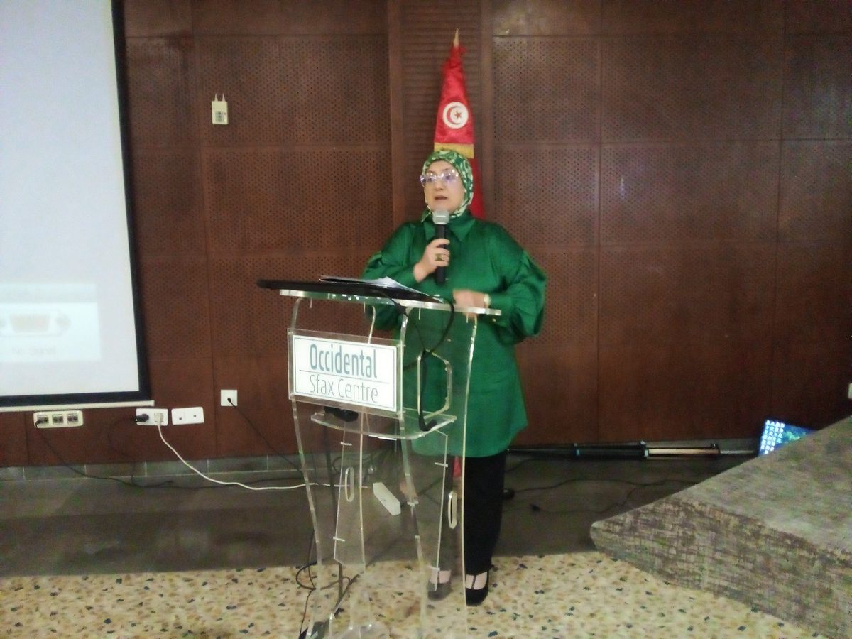 في ملتقى علمي حول الأمراض المنقولة جنسيا والسيدا وعلاج الإدمان على المخدرات: مداخلات هامة